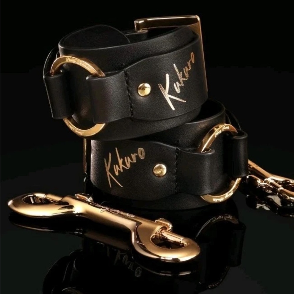 Honey Birdette Rare Kukuro hand cuffs black/gold